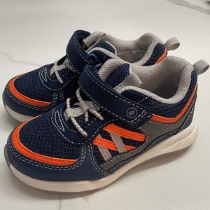 Toddler boys size 8 Munchkin by Stride Rite sneakers in blue. Brand new, no box.